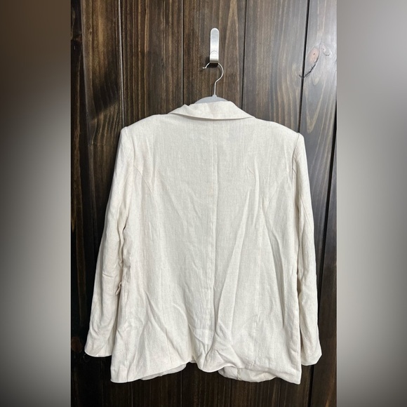 Beivy Brand Linen-Blend Cream Blazer Size: Large-New With Tags-from The Buckle - Picture 14 of 15